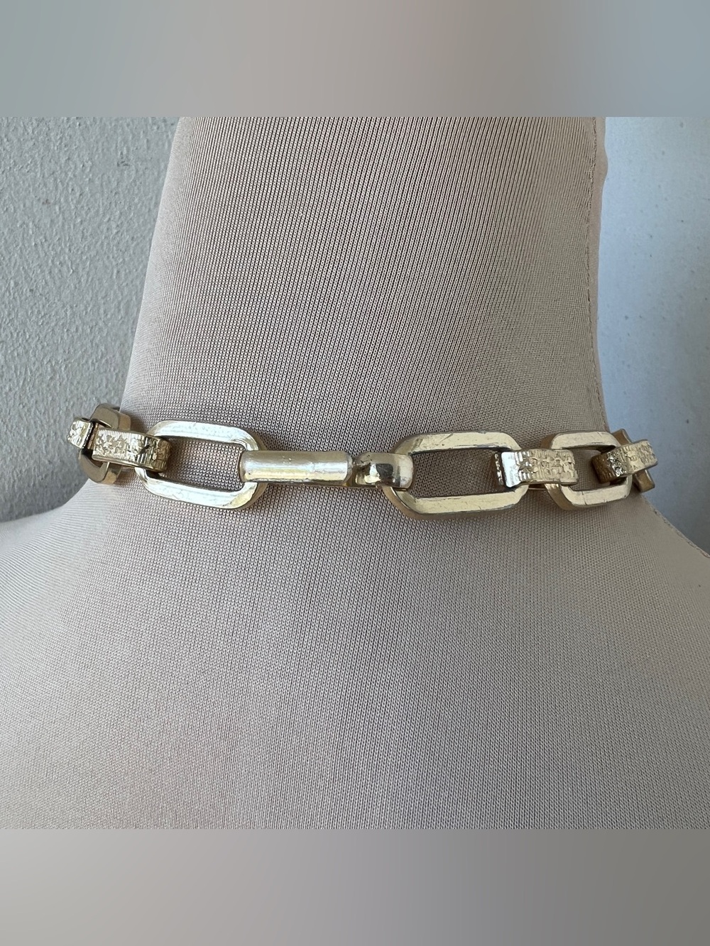 Custom Salvatore Ferragamo Vintage Gold Statement Choker Necklace 15” - Picture 2 of 11